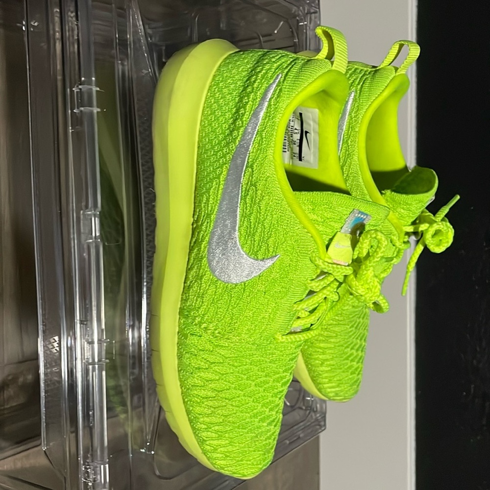 Highlighter green Nikes in size women's 7
